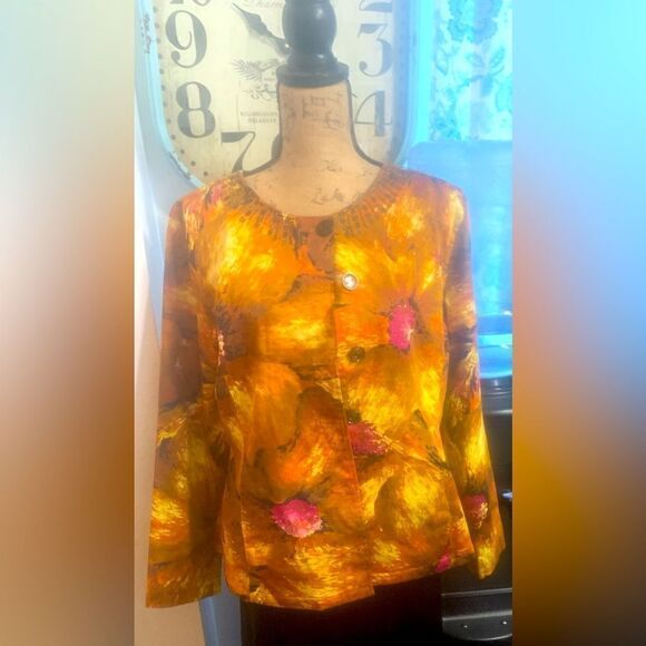 Upcycled and reimagined jacket . Beautiful bold floral with lots of sparkle - Picture 1 of 4